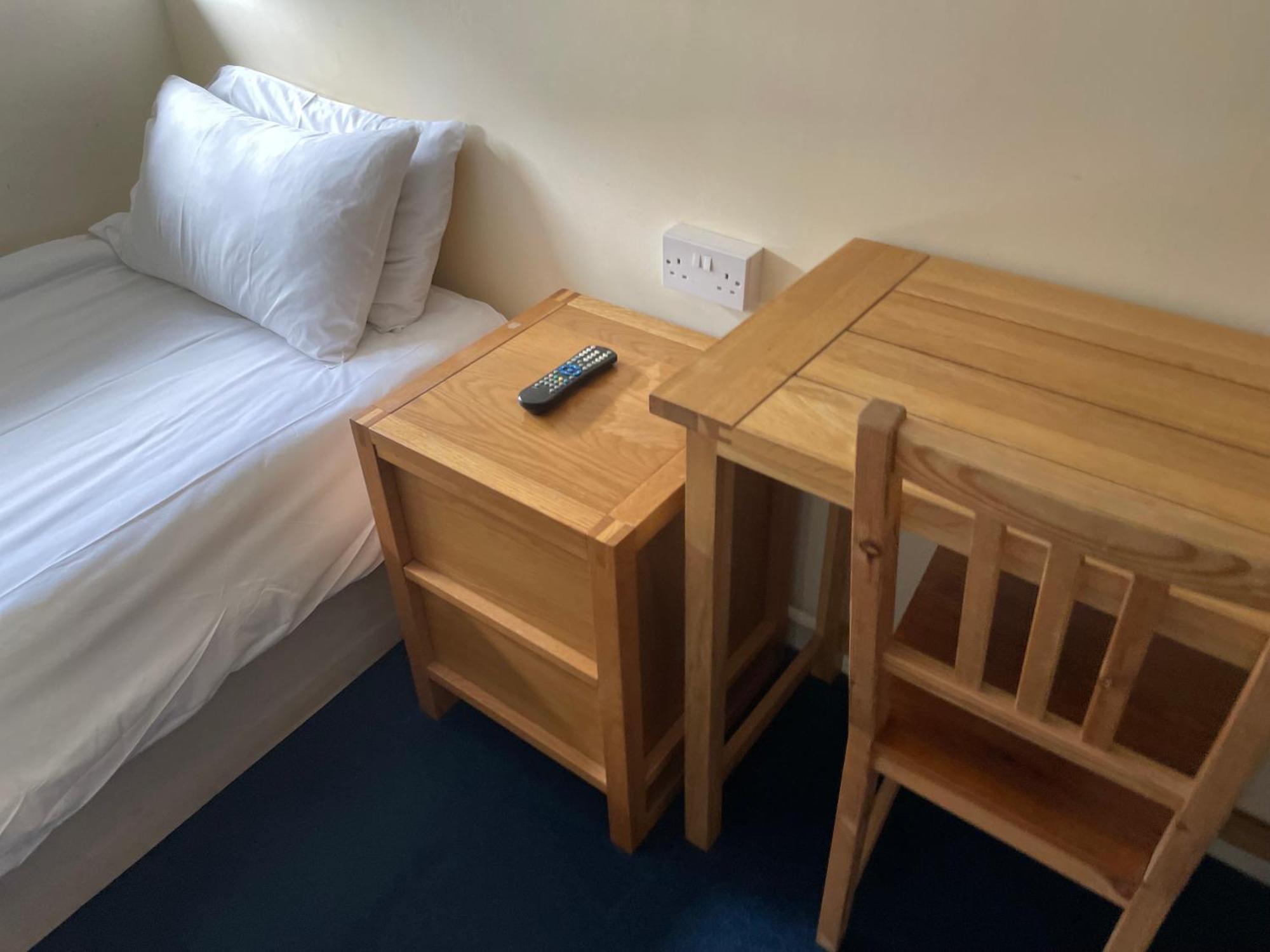 Bridge Farm Guesthouse Rooms Dundry Exterior photo
