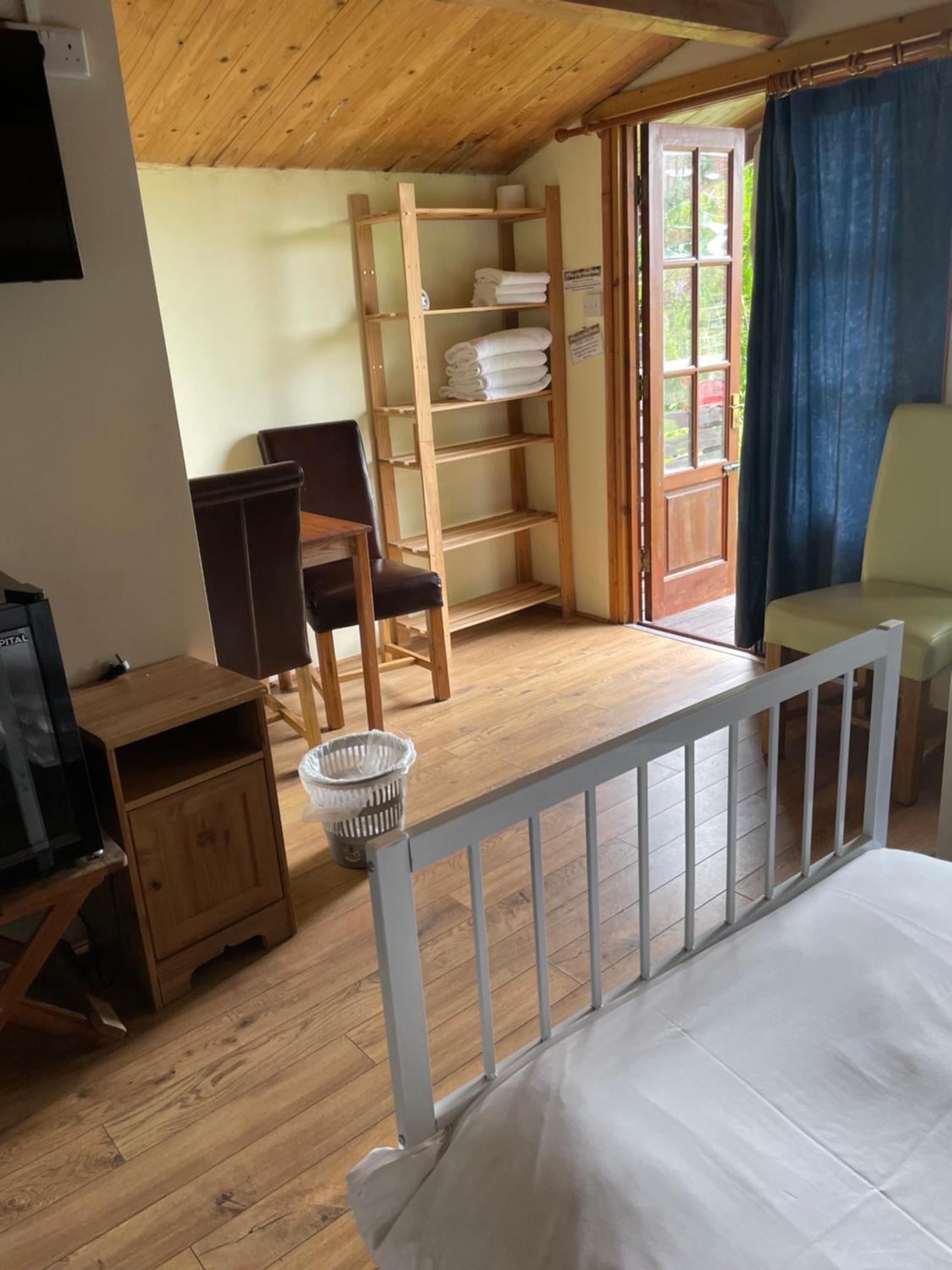 Bridge Farm Guesthouse Rooms Dundry Exterior photo