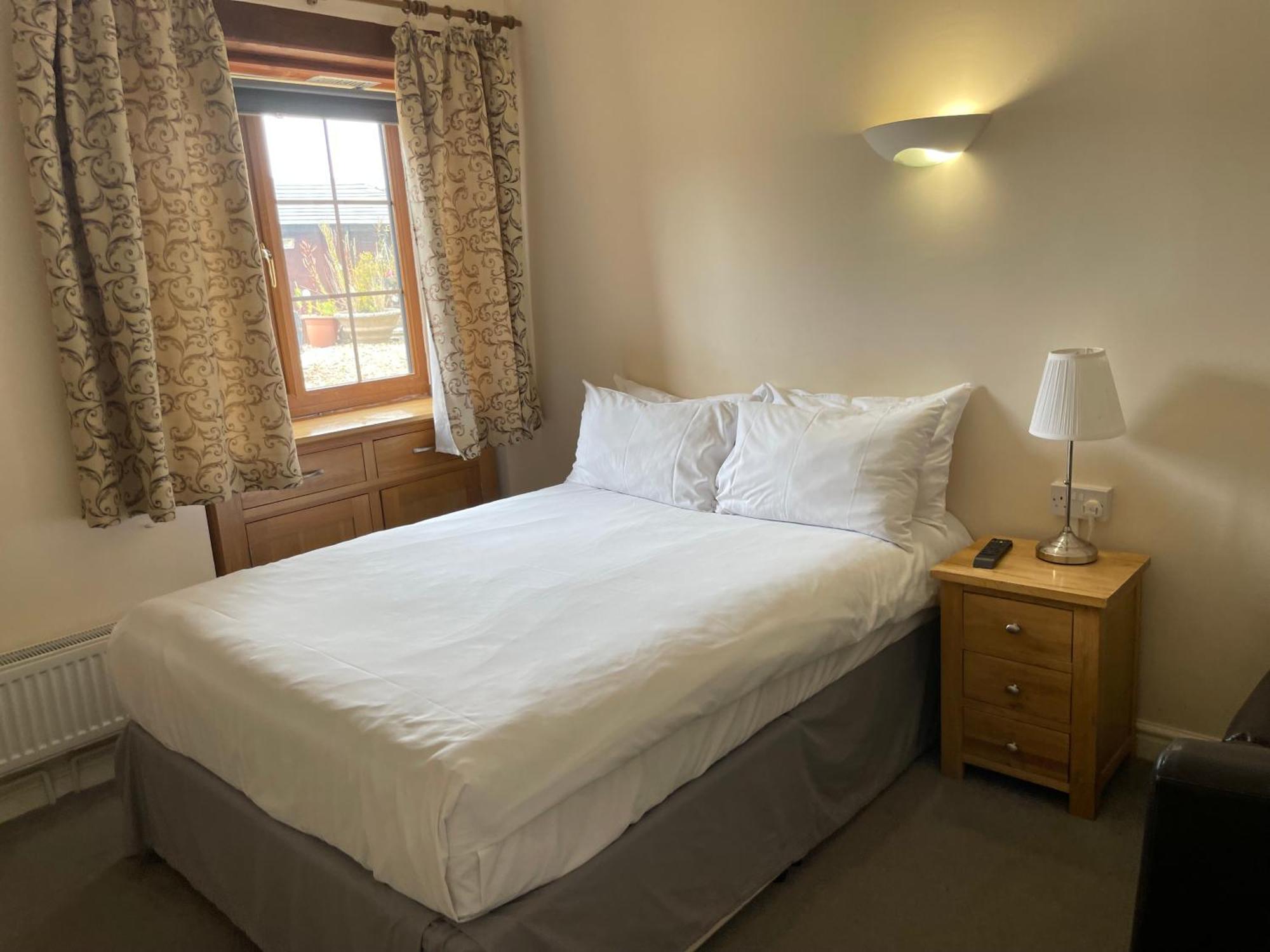 Bridge Farm Guesthouse Rooms Dundry Exterior photo
